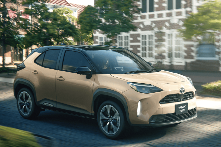 ヤリスクロス_01