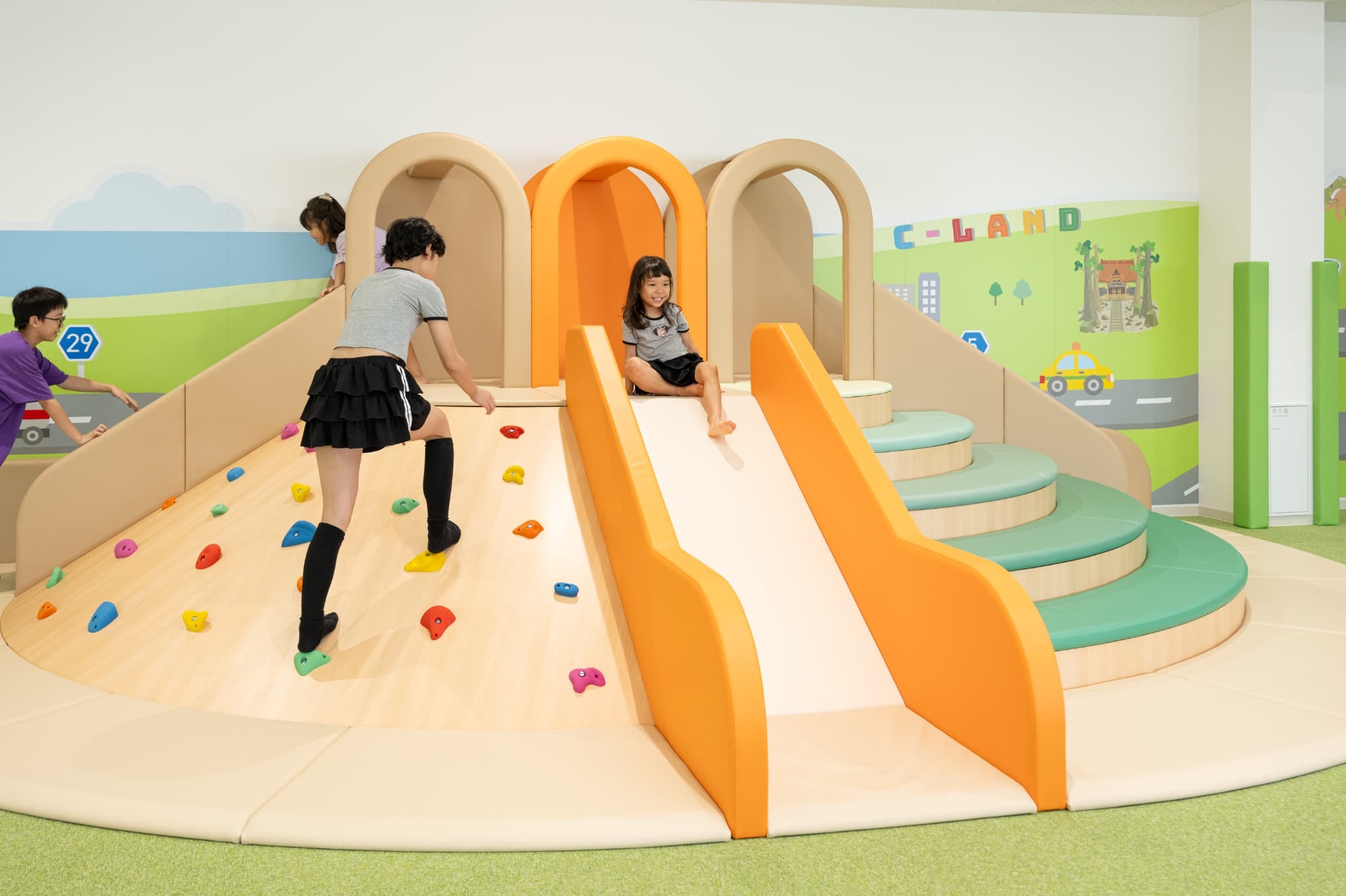 山型複合遊具