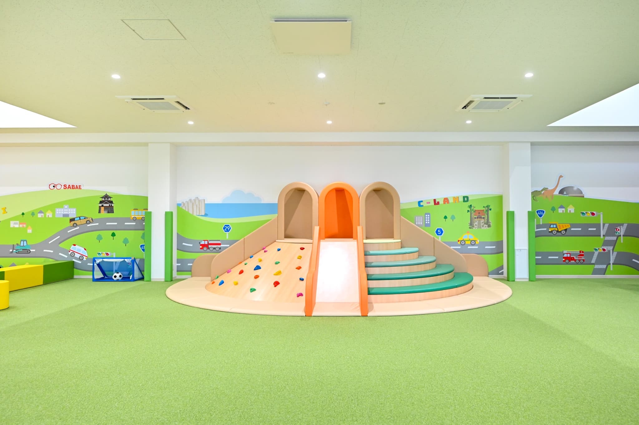 山型複合遊具